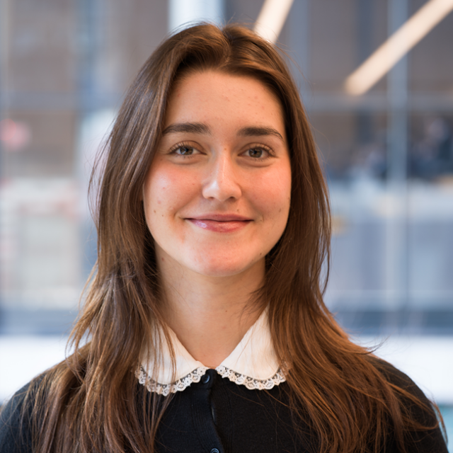 650x650 0005 Zoe Raykhman