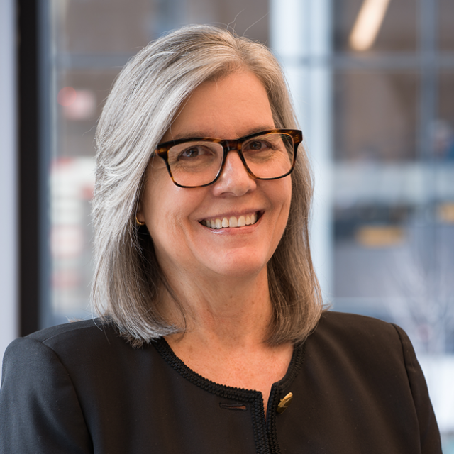 650x650 0012 Christine Tanabe